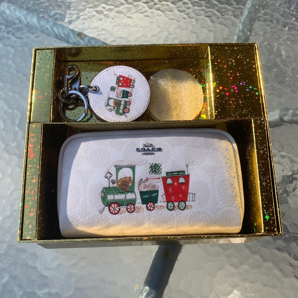 Cosmetic Case And Mirror Charm, Canvas With Train